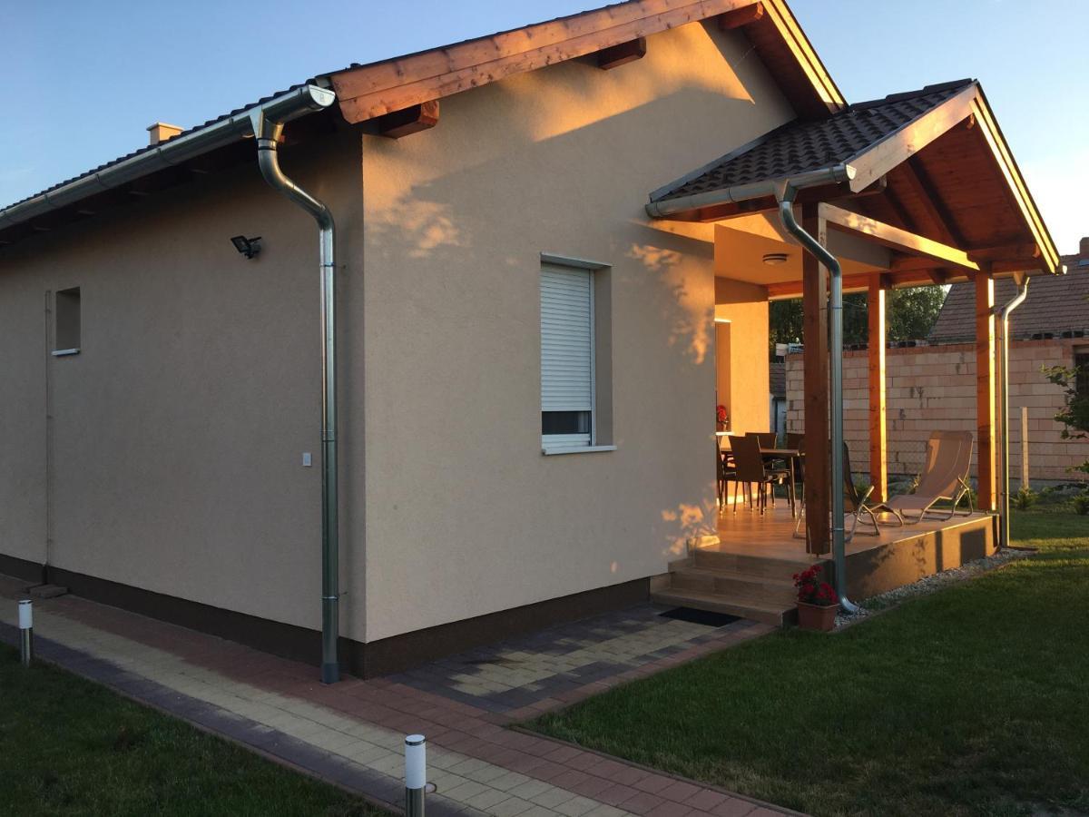 Konrad Apartman Villa Balatonmáriafürdő Екстериор снимка