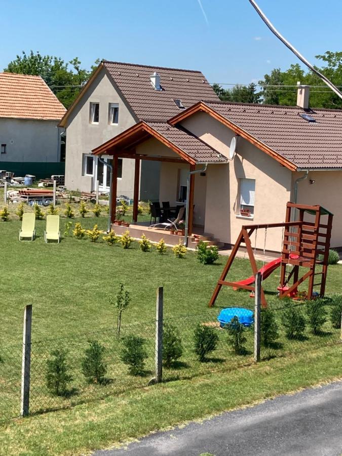 Konrad Apartman Villa Balatonmáriafürdő Екстериор снимка