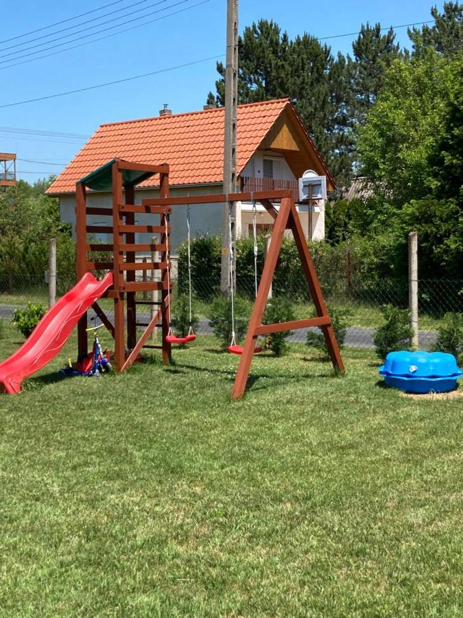 Konrad Apartman Villa Balatonmáriafürdő Екстериор снимка
