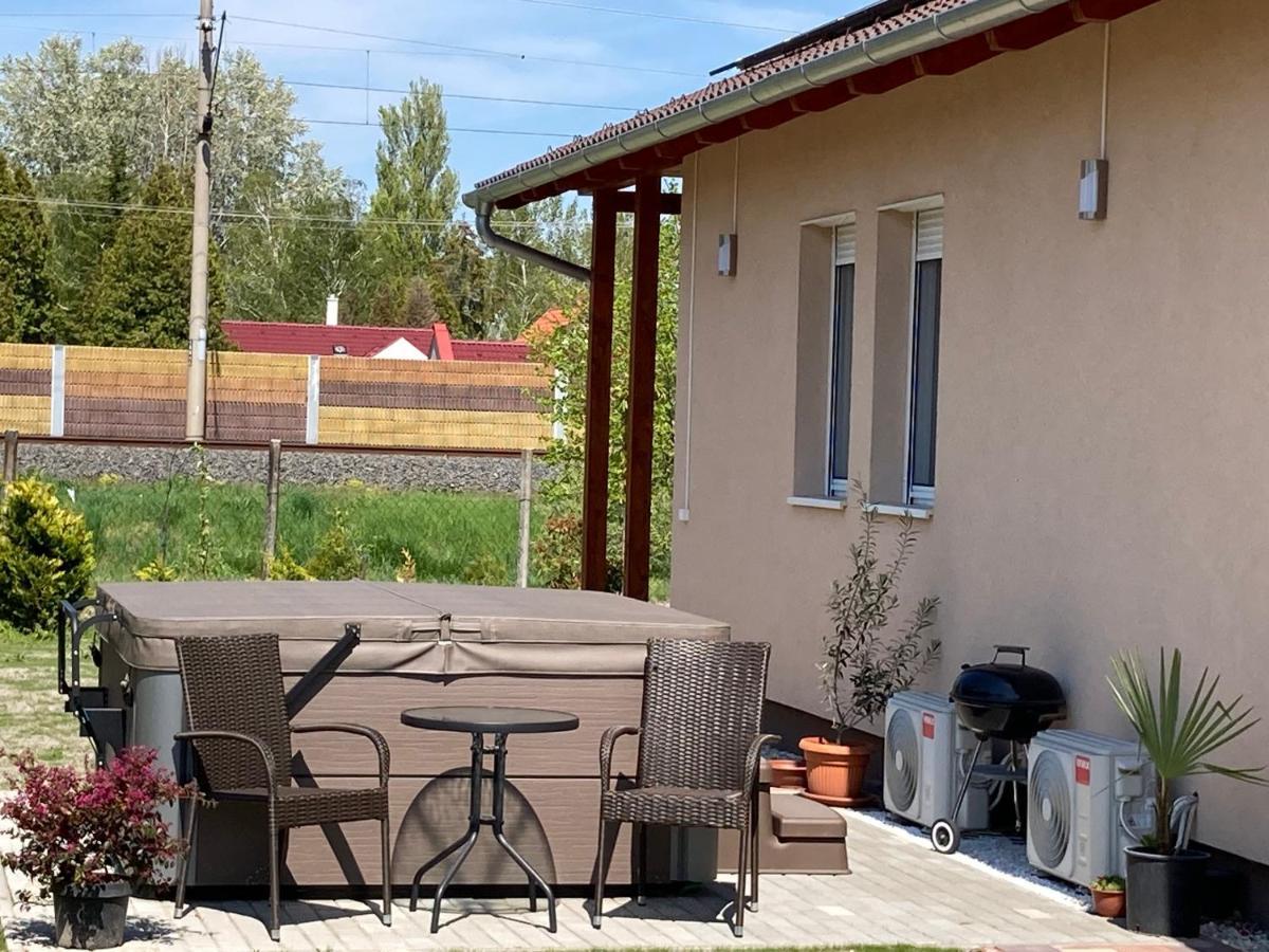 Konrad Apartman Villa Balatonmáriafürdő Екстериор снимка