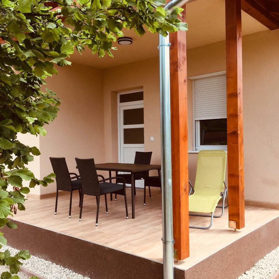 Konrad Apartman Villa Balatonmáriafürdő Екстериор снимка