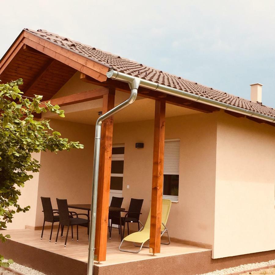 Konrad Apartman Villa Balatonmáriafürdő Екстериор снимка