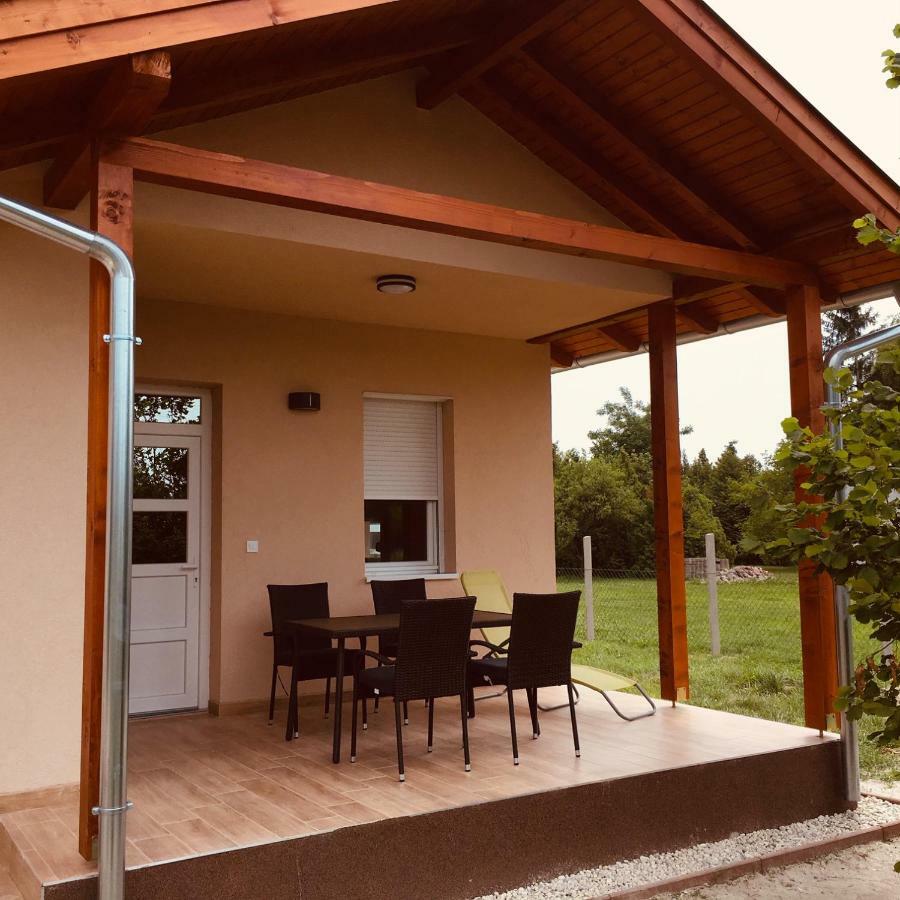 Konrad Apartman Villa Balatonmáriafürdő Екстериор снимка